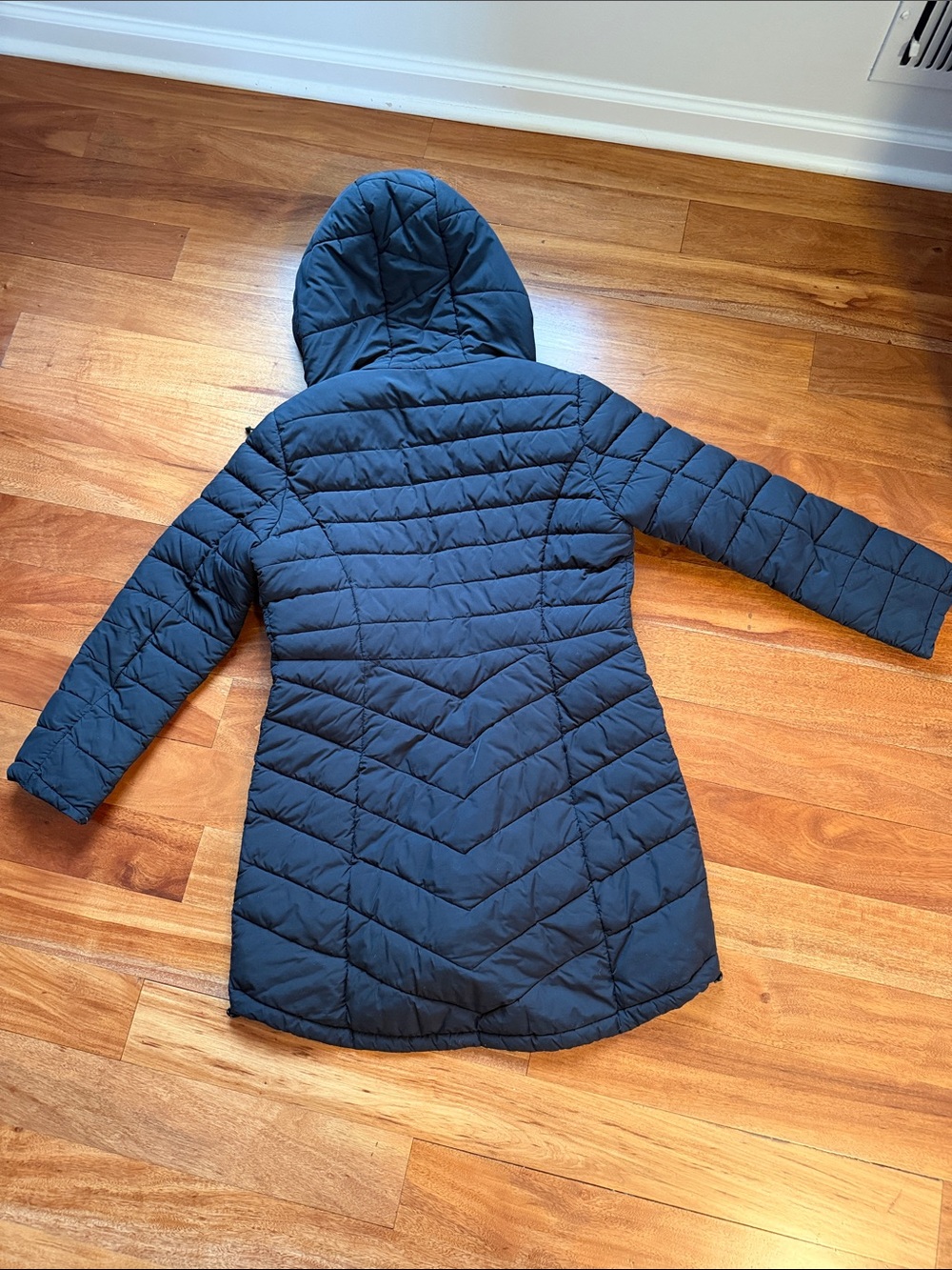 Bernardo Black Quilted Hooded Puffer Coat - Picture 4 of 4
